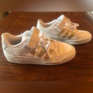 Adidas Forum Low Sneakers